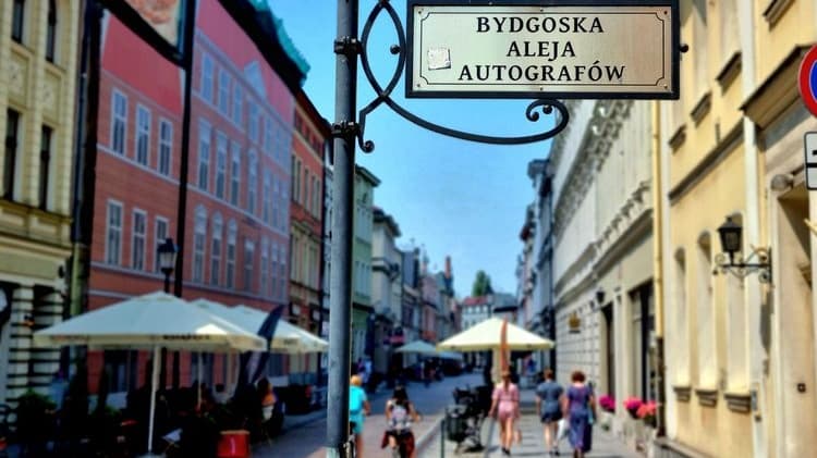 Kto w tym roku odsłoni swój autograf na ul. Długiej w Bydgoszczy? Zgłoś kandydata!