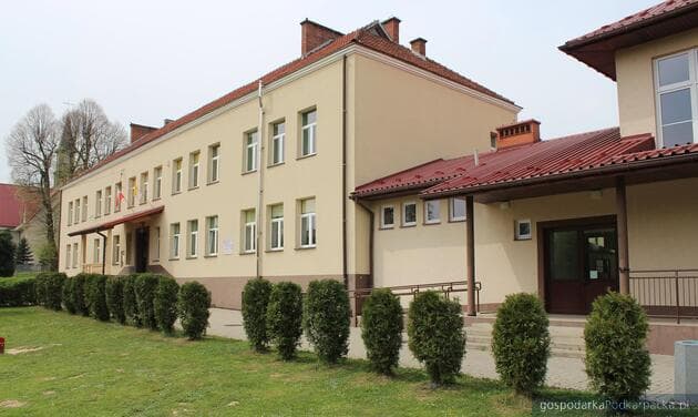 Kto zbuduje kompleks „Orlik” przy Zespole Szkół w Godowej?