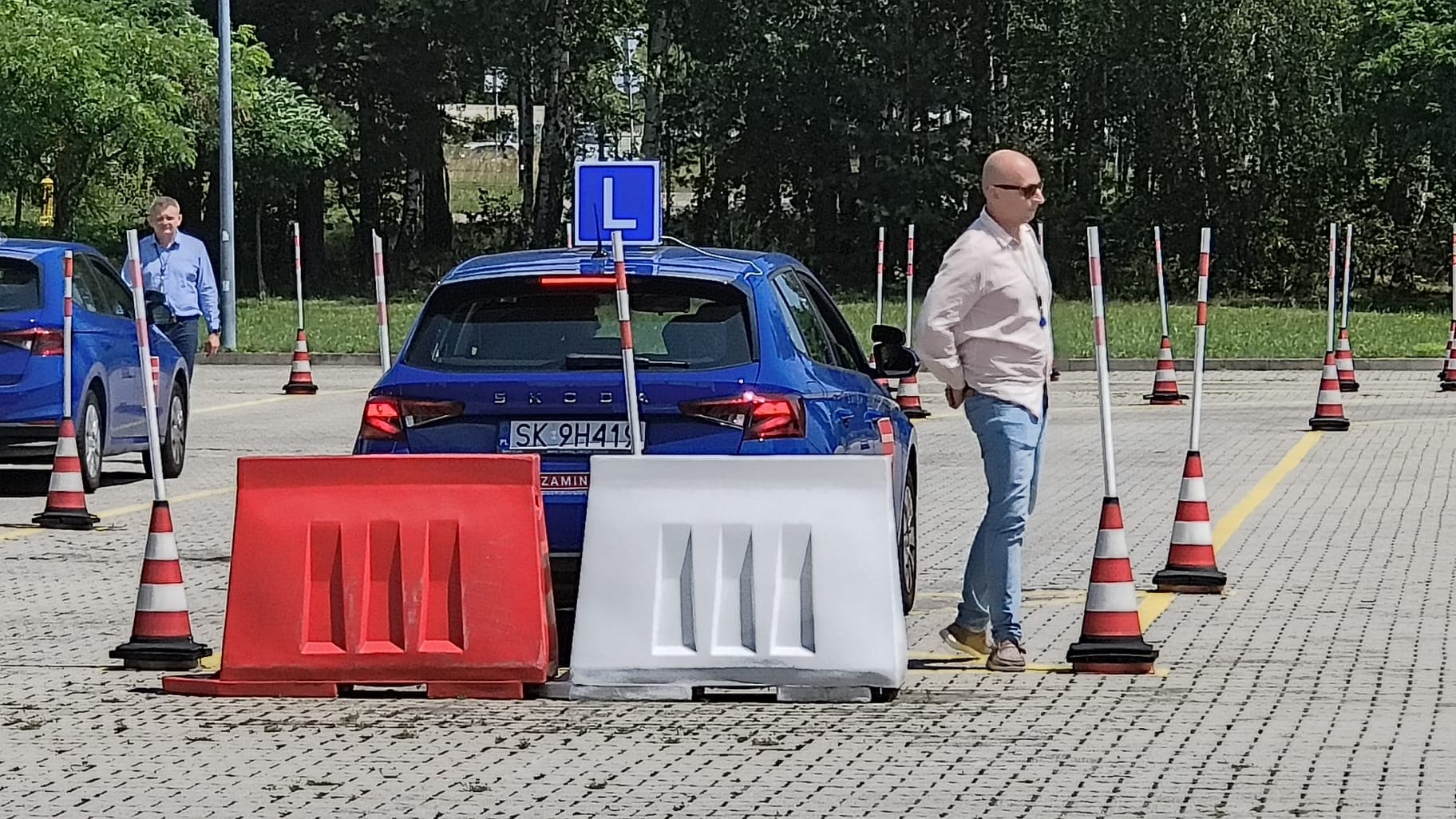 Kursanci ustawiają się w kolejkach o 4 rano! W WORD brakuje egzaminatorów