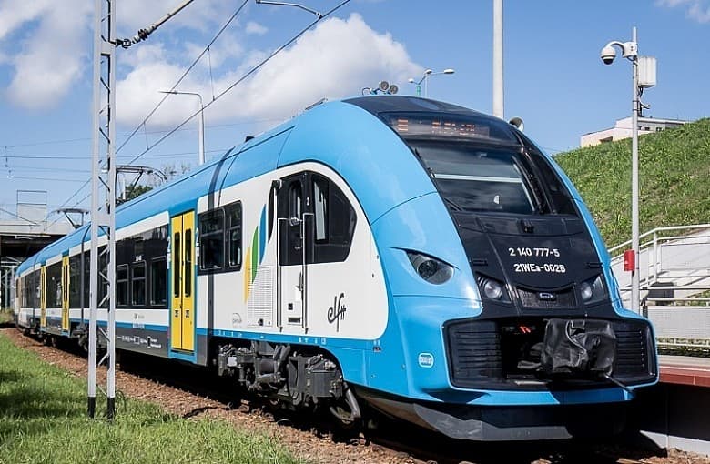 Lato na torach. Koleje Śląskie oferują rodzinne przejazdy za 10 zł