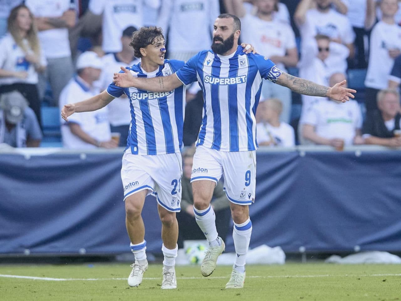 Lech Poznań zdominował Aarhus GF. Kluczowy triumf przed rewanżem