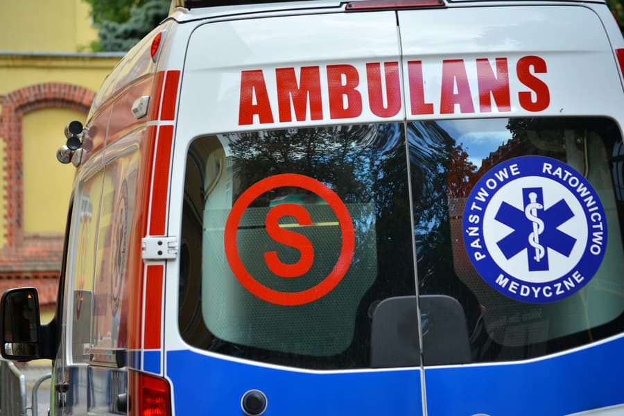 Leżał w mieszkaniu nawet cztery lata. Śledczy potwierdzili tożsamość zmarłego 86-latka