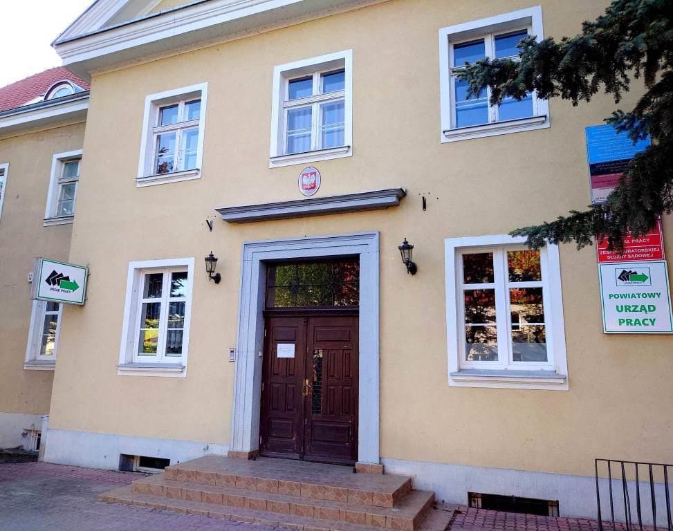 Liczba bezrobotnych w powiecie giżyckim spada, ale nadal jest wyższa niż przed rokiem