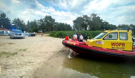 Liczyła się każda chwila. Wspólna akcja policjantów i ratowników WOPR
