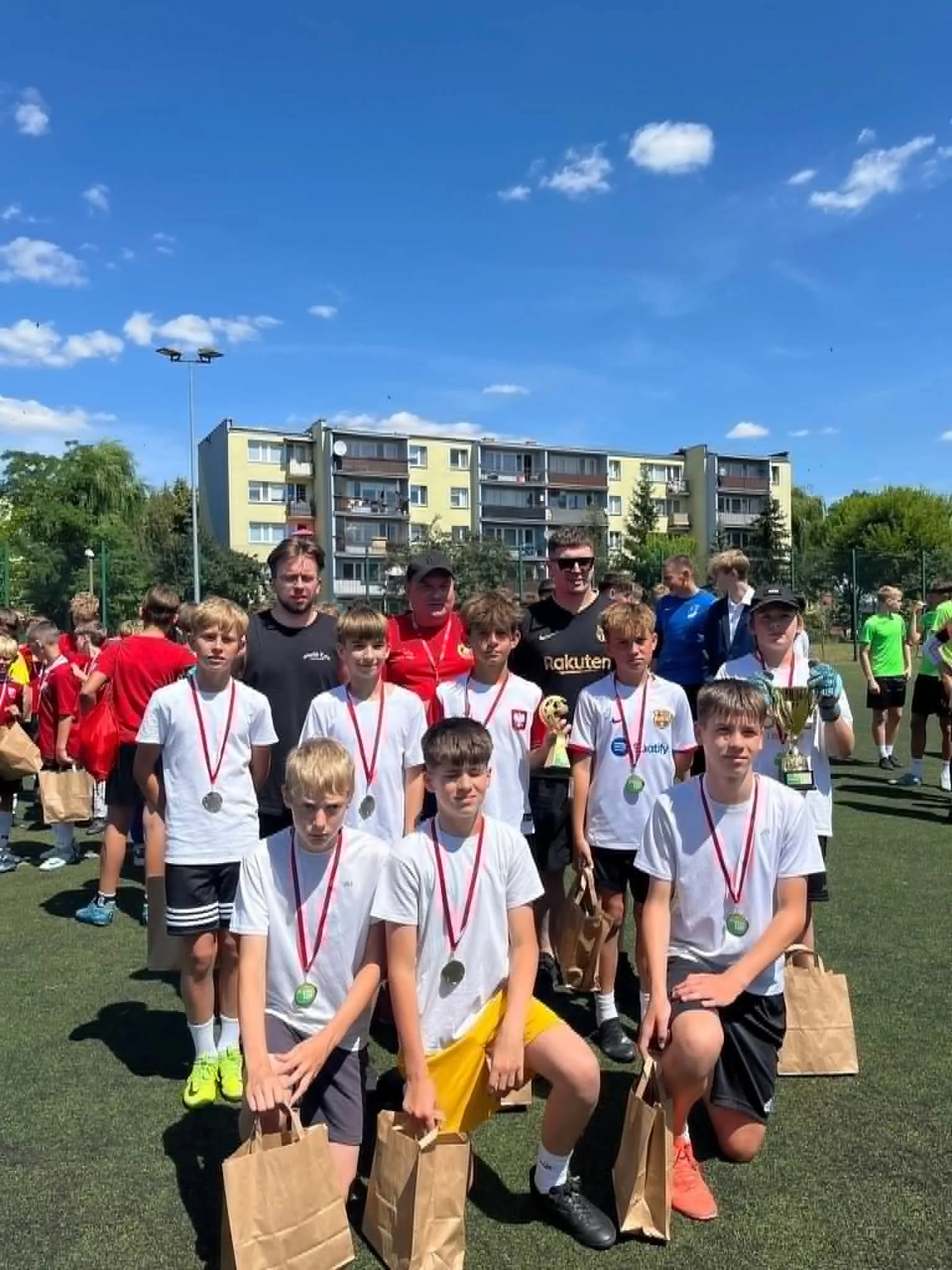 Łowicz. Młodzi piłkarze powalczą o triumf w Zatorze Cup. Jubileuszowa edycja już w sobotę