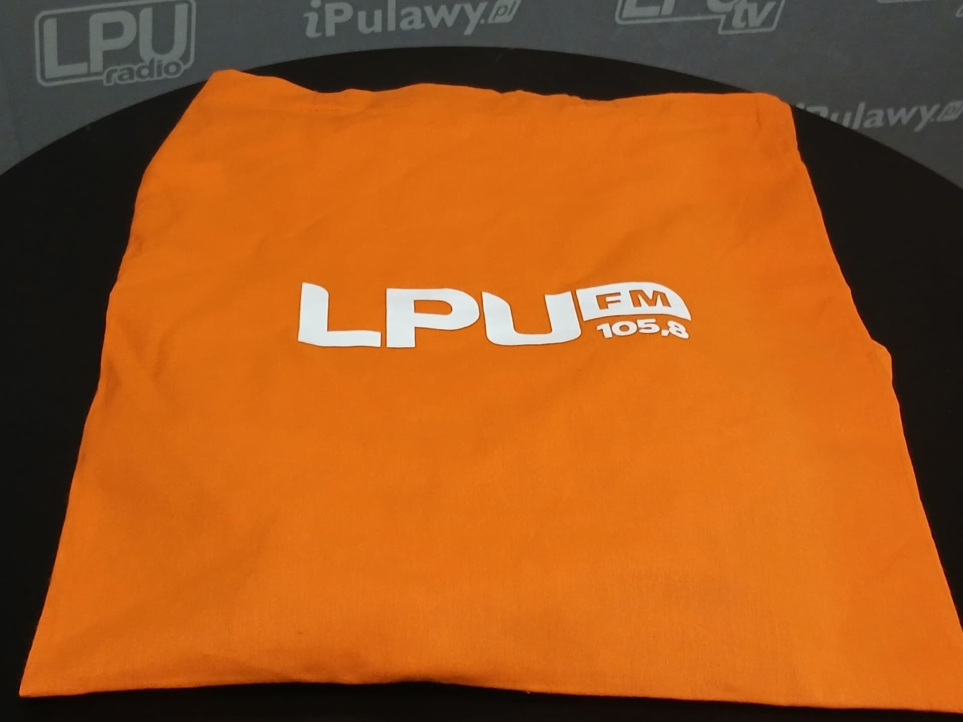 LPU FM będzie rozdawać torby na placu Chopina. Już w piątek |#LPU24.pl