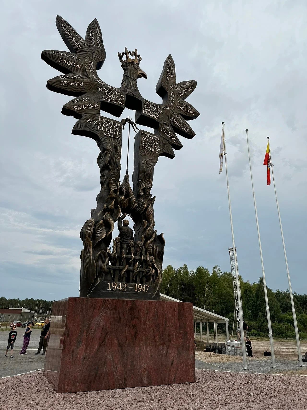 Ludobójstwo gloryfikowane