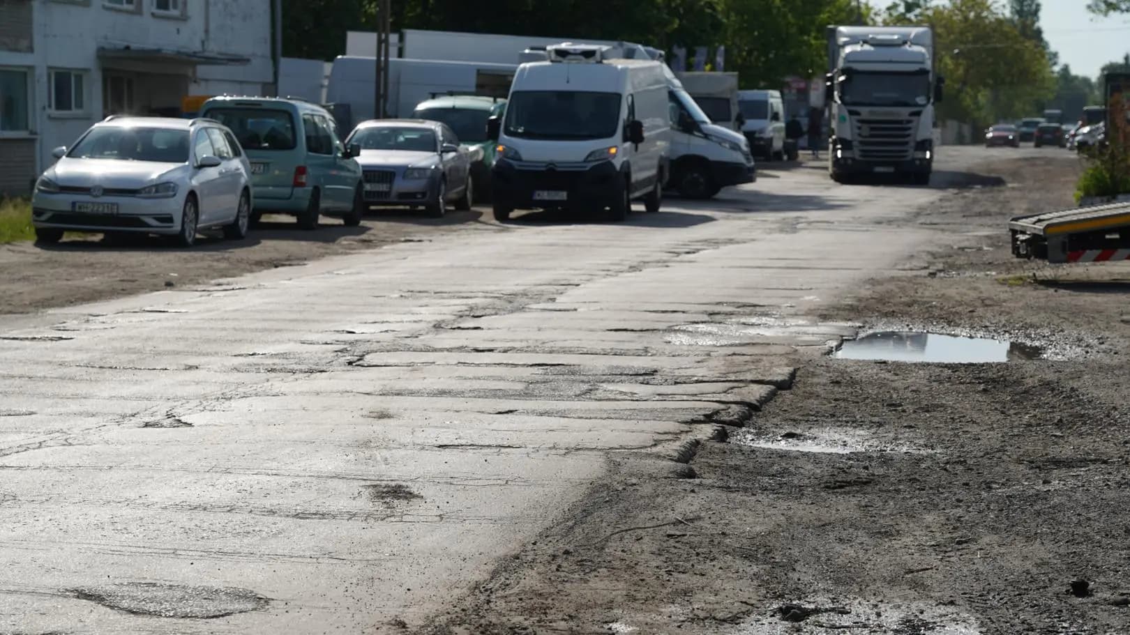 Ma więcej dziur niż asfaltu. Zostanie przebudowana