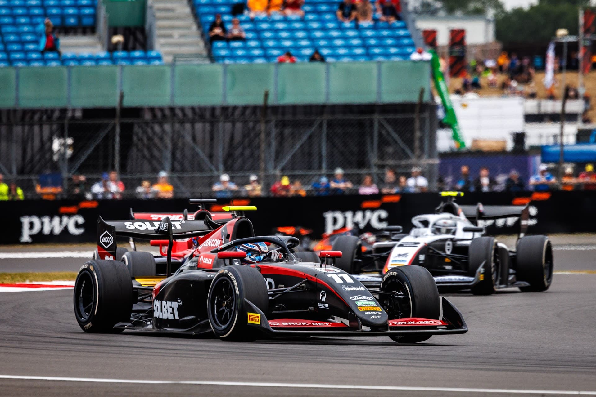 Maciej Gładysz wygrał na torze Silverstone