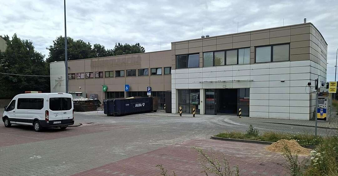 Market czynny też we wszystkie niedziele nie poradził w Katowicach. Na jego miejscu powstaje Biedronka