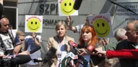 Medialna szopka pod szpitalem