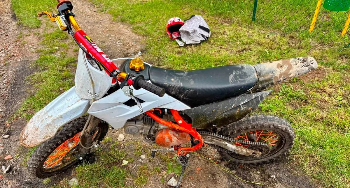 Mężczyzna na crossie uciekał przed policją, Bez uprawnień i ubezpieczenia