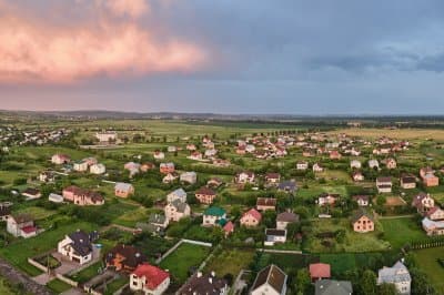Miliony zł dla sołectw w powiecie sieradzkim. To ładniejsze świetlice, nowe place zabaw i murale