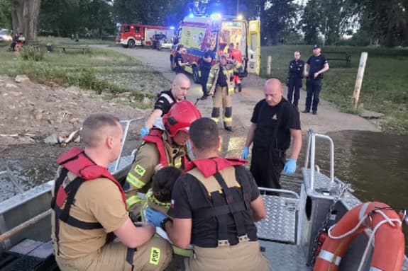 Młoda kobieta porwana przez nurt Odry
