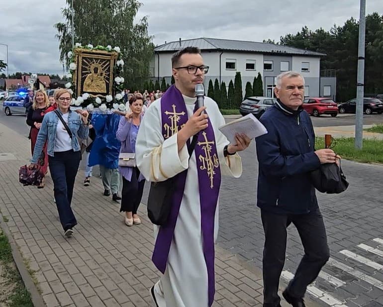 Modlitwa i uśmiech w fordońskich ulicach! Zobacz, co się dzieje!