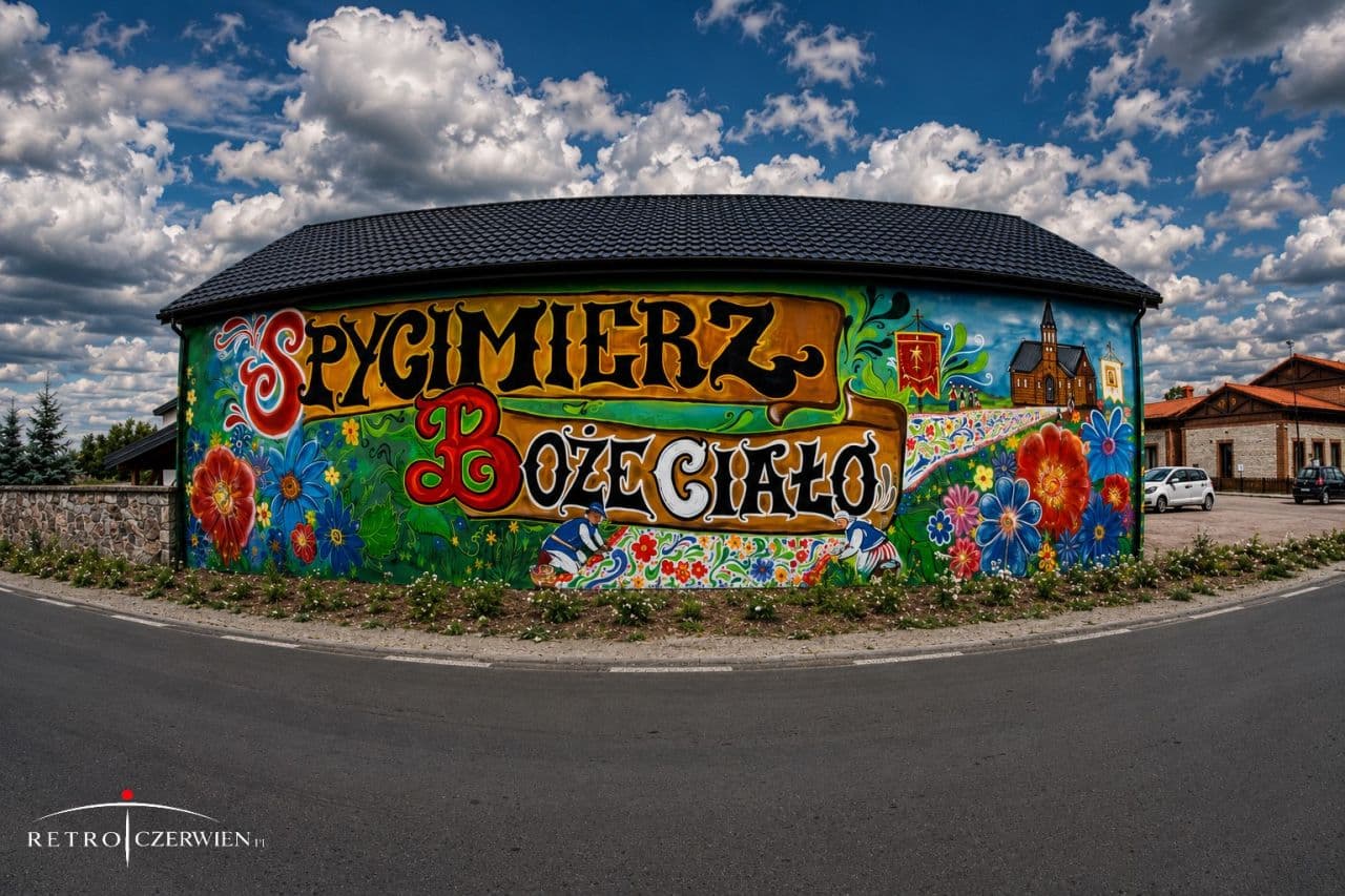 - Muralowy zawrót głowy! Obraz z Wyszyny to...