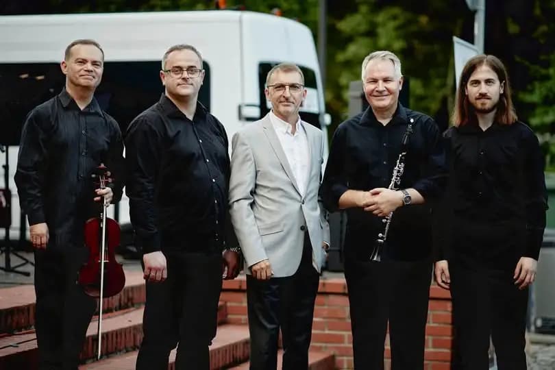 Muzyczna podróż z Kalisz Klezmer Band pod Basztą Dorotką