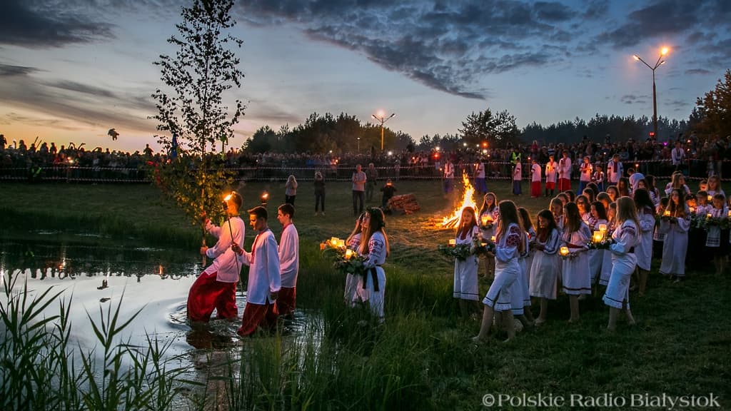 Muzyka, taniec i puszczanie wianków. Noc Kupały w Dubiczach Cerkiewnych