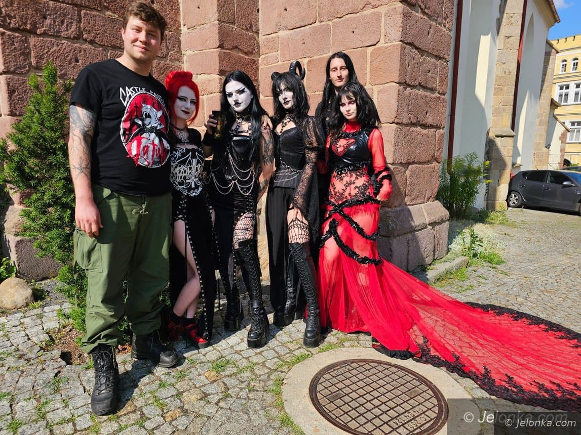 N 33 Na Castle Party każdy może być sobą. „Ludzie, muzyka i atmosfera są niesamowite