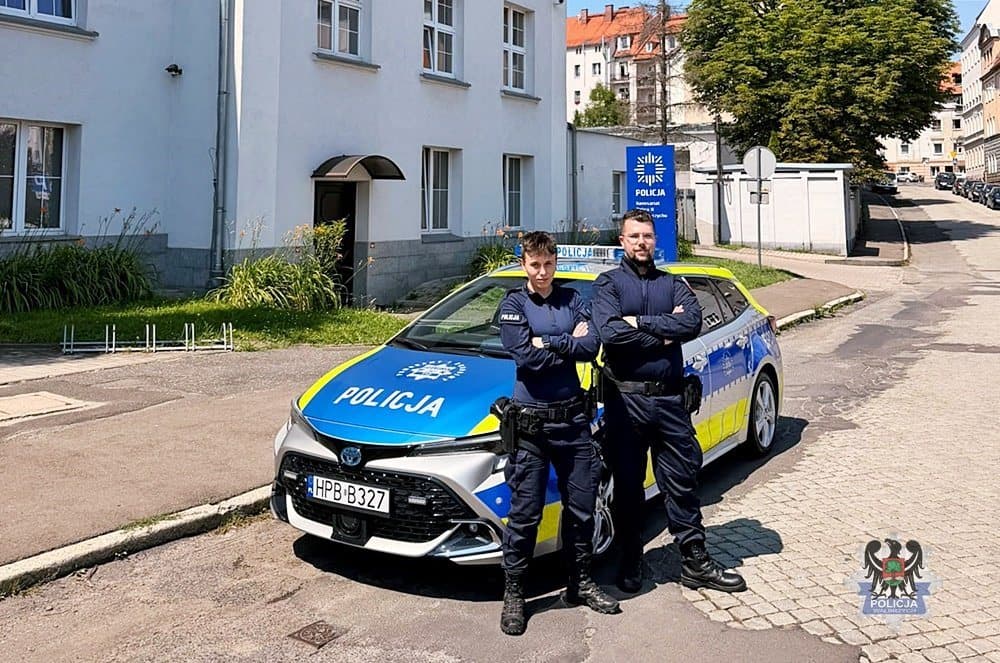 N Policjanci zapobiegli tragedii i uratowali 38-latka