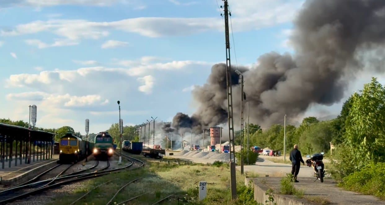 N Ponad 200 strażaków na miejscu i 26 godzin desperackiej walki z żywiołem