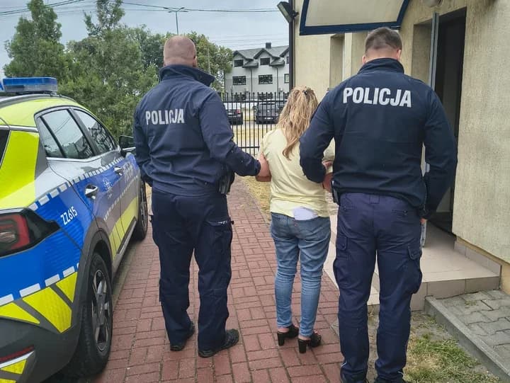 Na DK7 po kolizji policjanci odkryli 3,7 promila za kierownicą