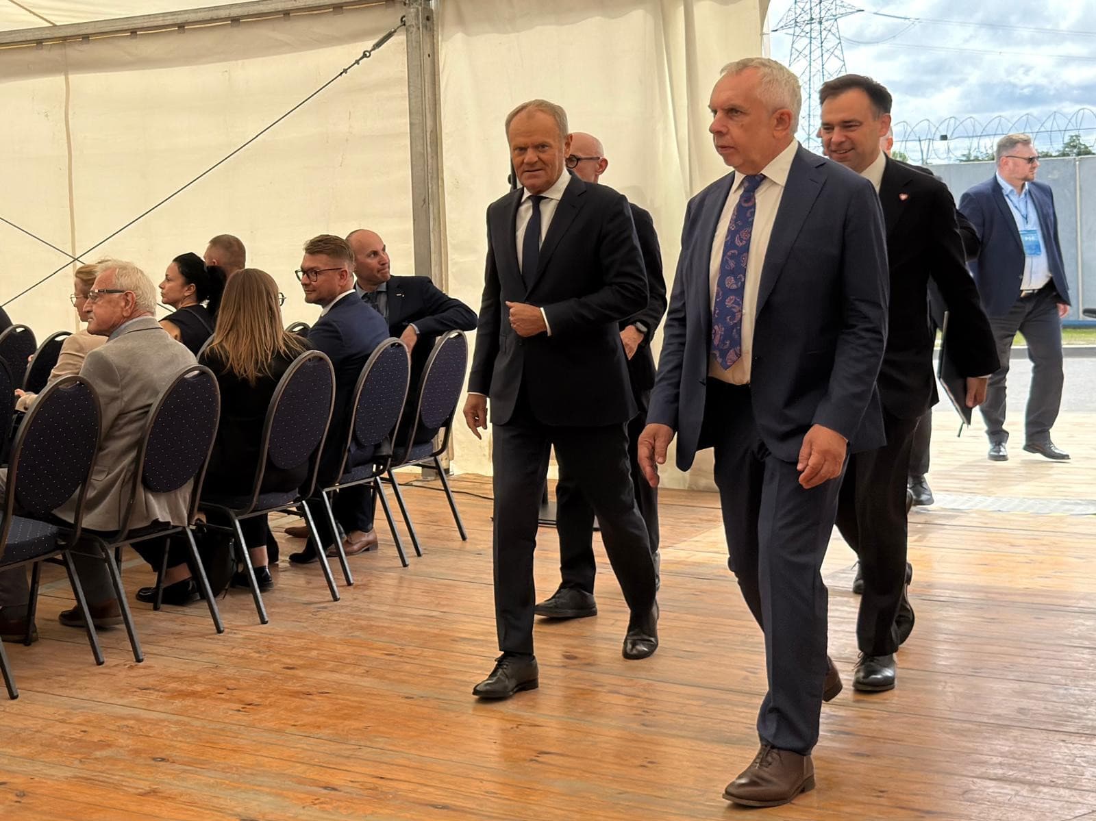 Na Kaszubach uruchomiono największą w Polsce stację elektroenergetyczną. Tusk: 'To jest Polskie morze, to jest polski wiatr'