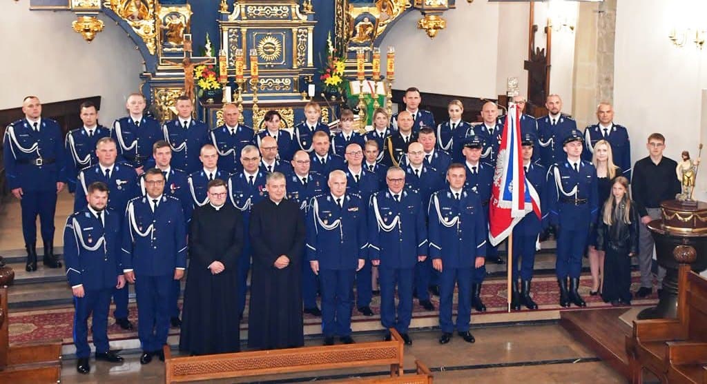 Na Sądecczyźnie rozpoczęły się obchody Święta Policji. Uroczysta msza w bazylice św. Małgorzaty