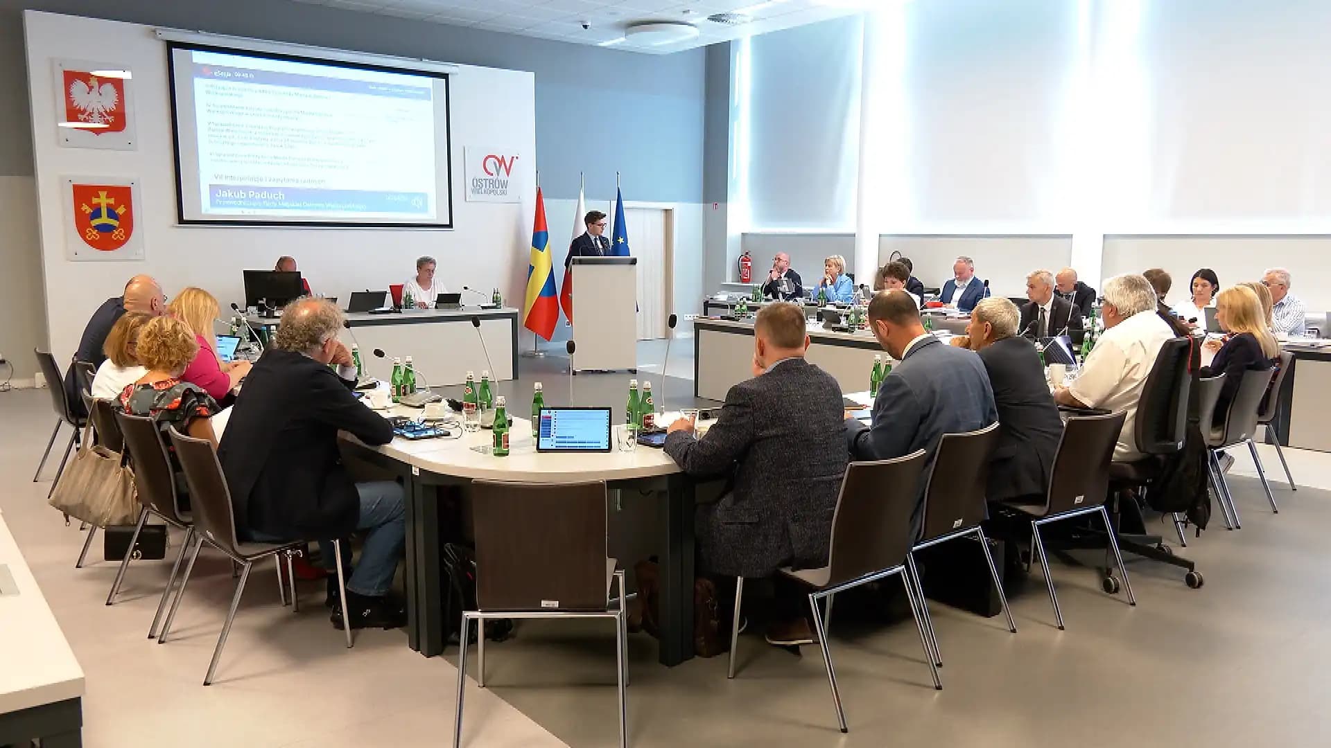 NA ŻYWO: Nadzwyczajna sesja Rady Miejskiej Ostrowa