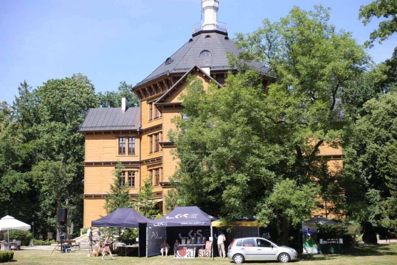 Najbliższy weekend spędź z Radziwiłłami w stylu lat 70.
