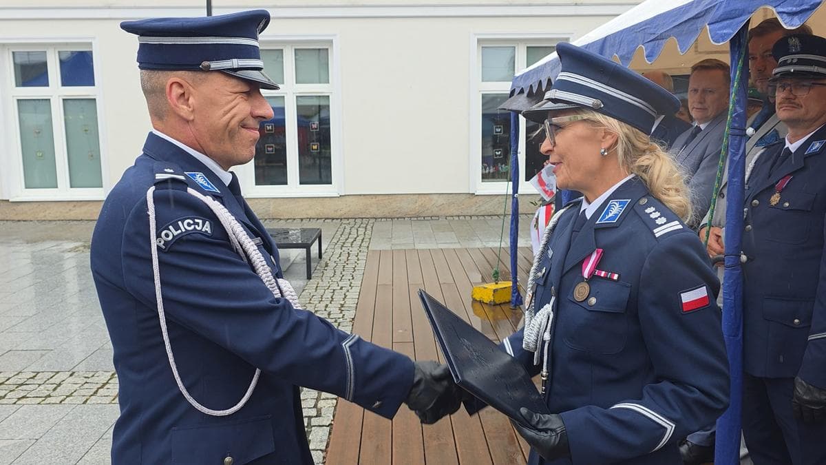 Najlepsi policjanci nagrodzeni. Uroczystości w Baranowie