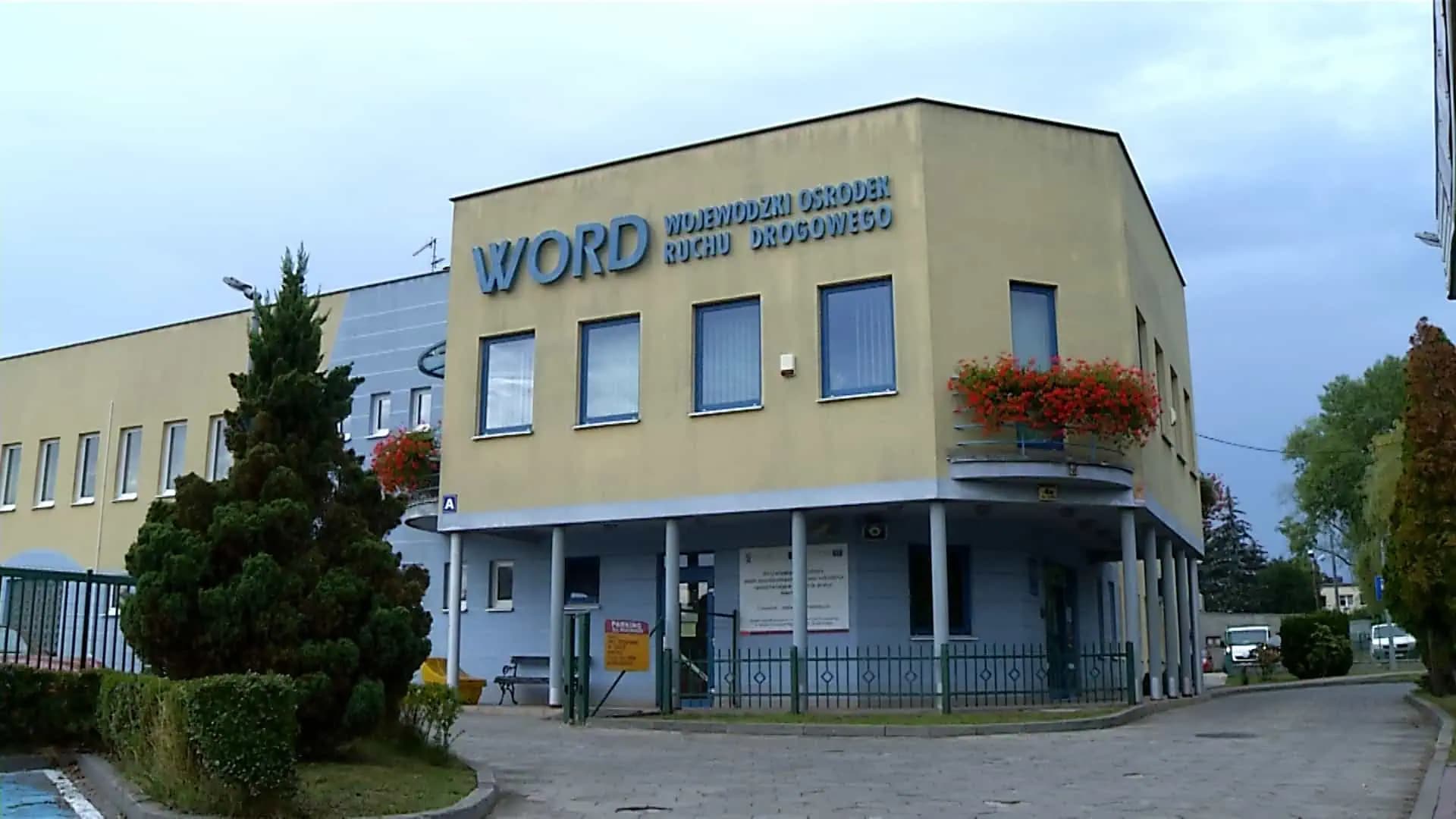 Nalot policji na WORD w Zielonej Górze! Egzaminatorzy podejrzani o łapówkarstwo