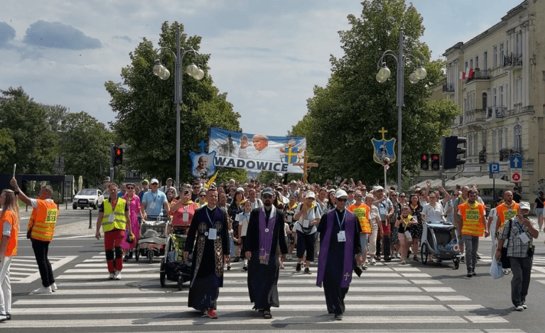 Nie przeszkodziły im upał, deszcz ani zmęczenie. Uczestnicy 40. Wadowickiej Pieszej Pielgrzymki właśnie dotarli na Jasną Górę!