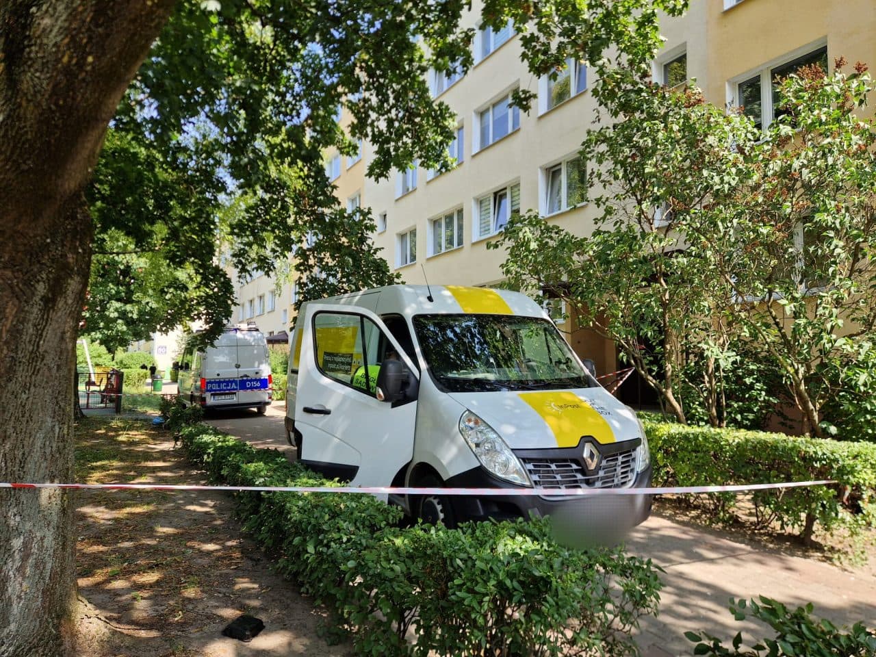 Nie żyje kobieta potrącona na chodniku przez pojazd dostawczy. Mamy oświadczenie Grupy InPost