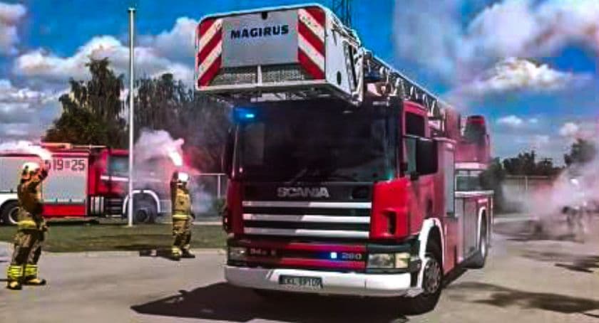 Nowa drabina w strażackiej remizie. Dobroszyce wzbogaciły się o specjalistyczny pojazd