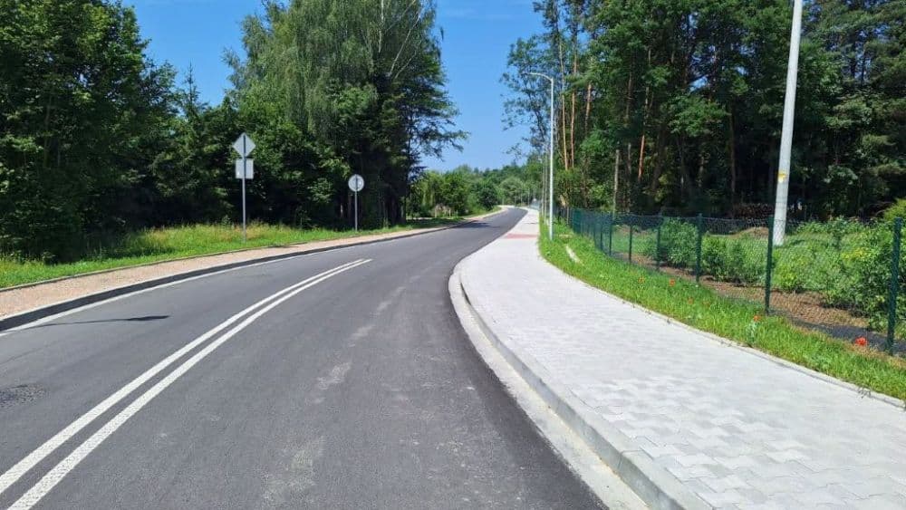 Nowa droga, chodnik i sieć wodociągowa. Pierwszy etap przebudowy ul. Winnickiej zakończony