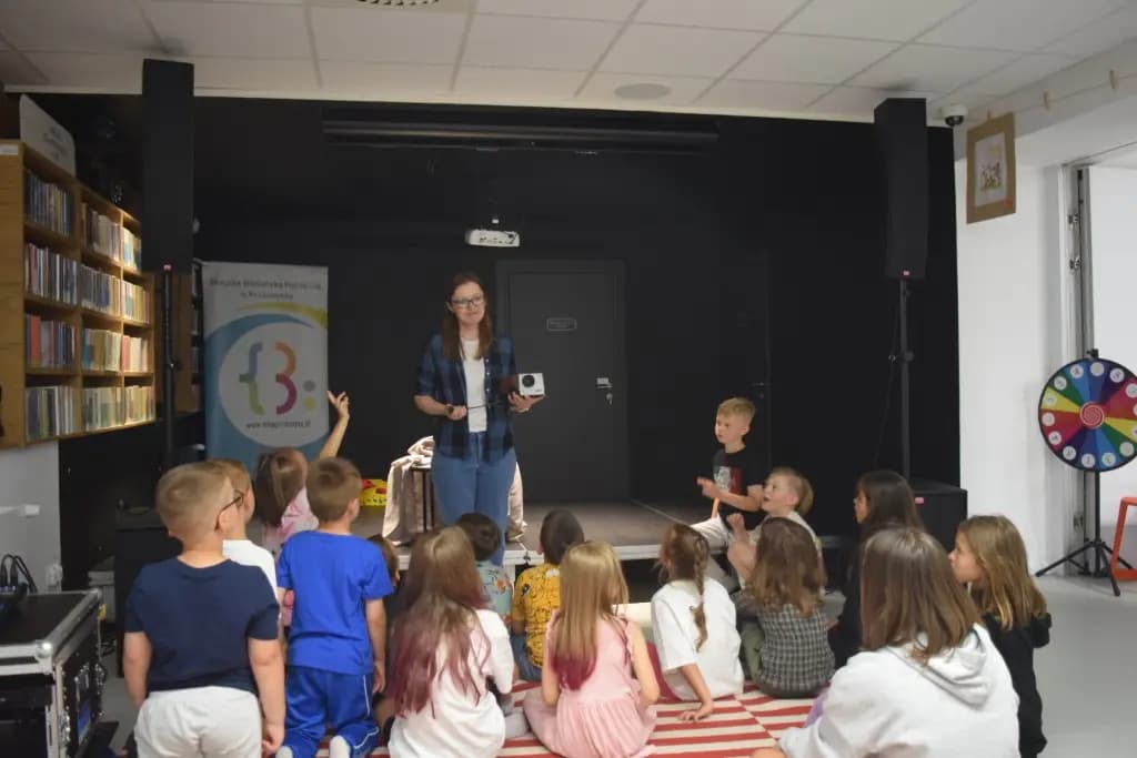 Nowa grupa uczestników w Wakacjach z Biblioteką 2026 - dzień VI