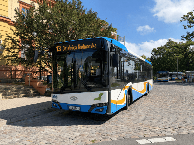 Nowa linia 13 już kursuje. Z promu bezpośrednio na promenadę