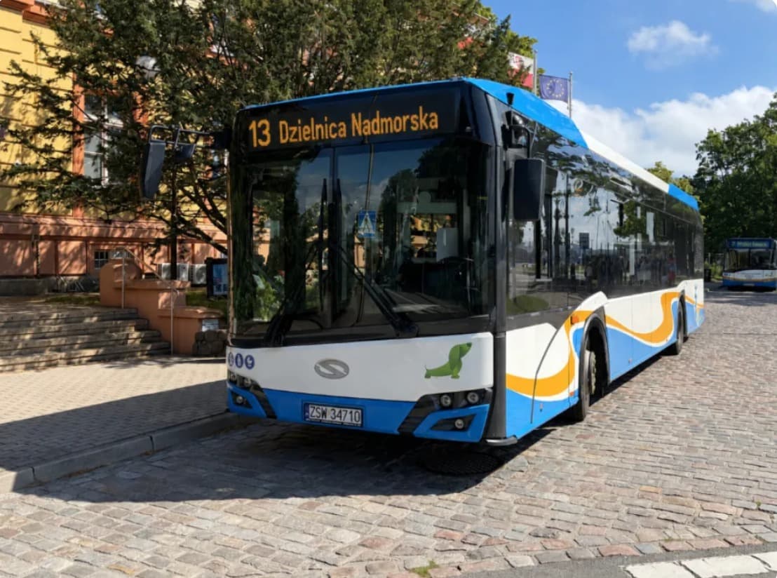 Nowa linia autobusowa nr 13 połączyła prom z promenadą w Świnoujsciu