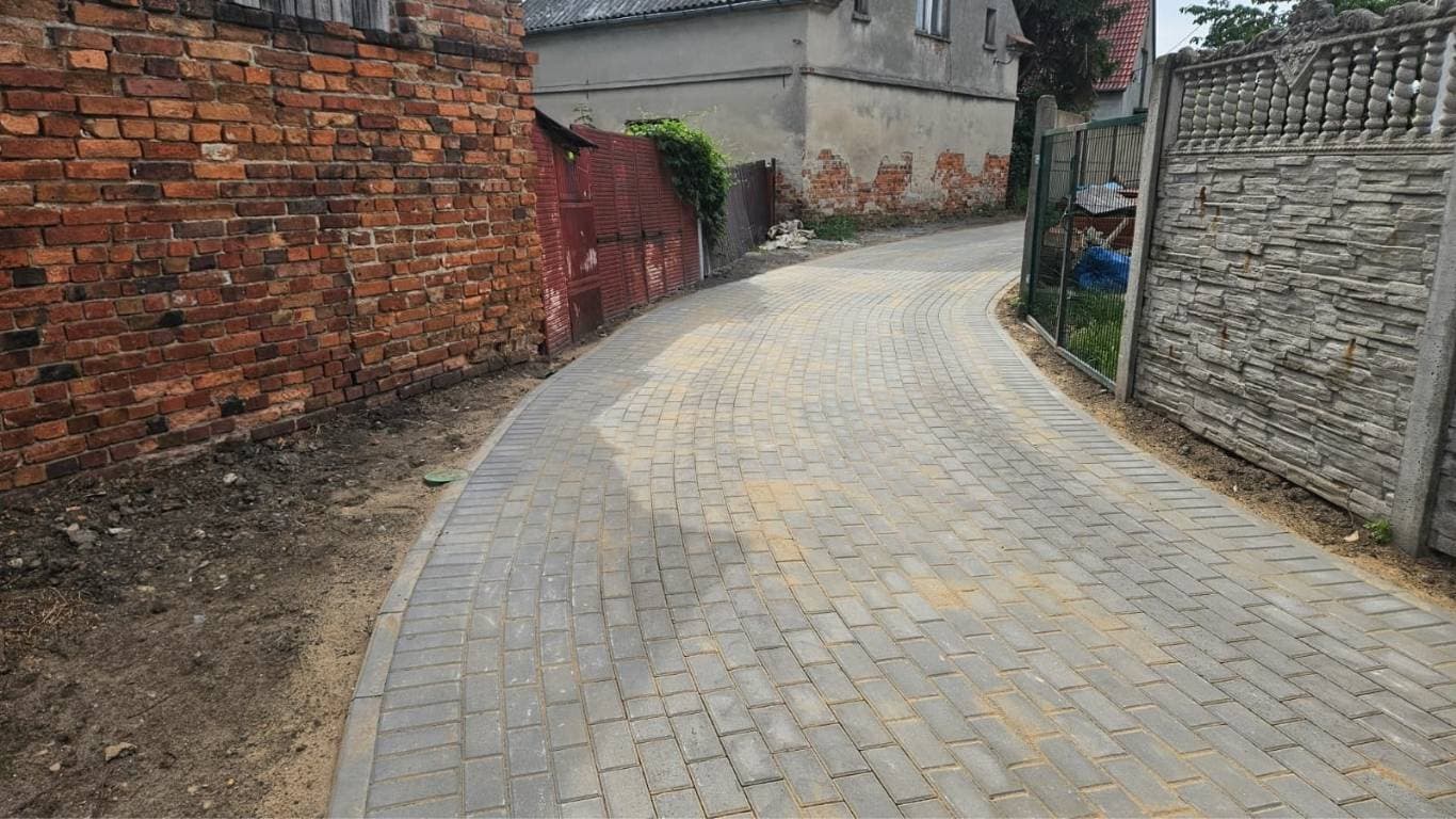 Nowa nawierzchnia w Kromolinie. Zakończyła się modernizacja drogi