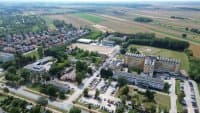 Nowe miejsca parkingowe – większy komfort dla pacjentów SP ZOZ i klientów Urzędu Skarbowego