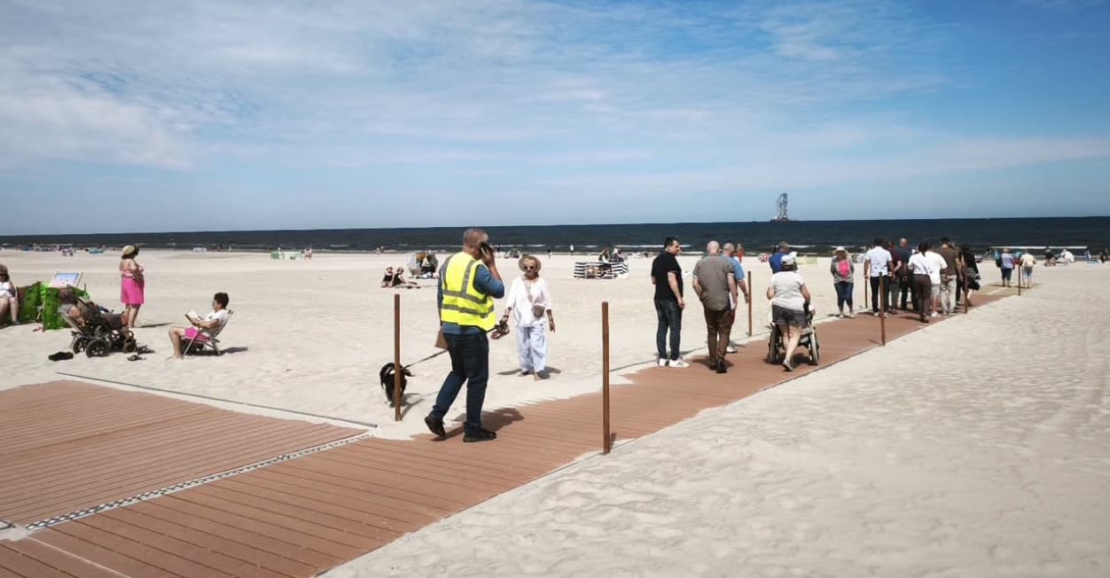 Nowe podesty ułatwią dostęp do plaży