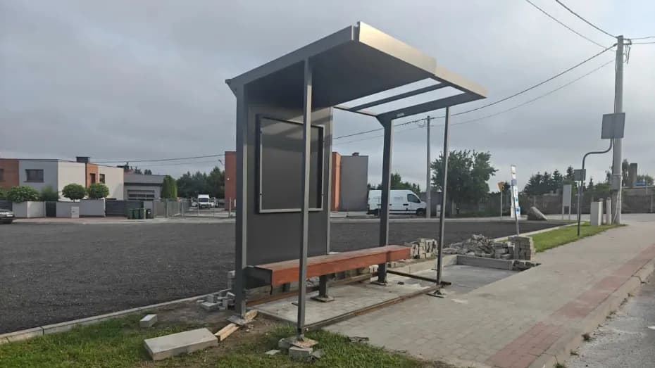 Nowe wiaty przystankowe na wsiach