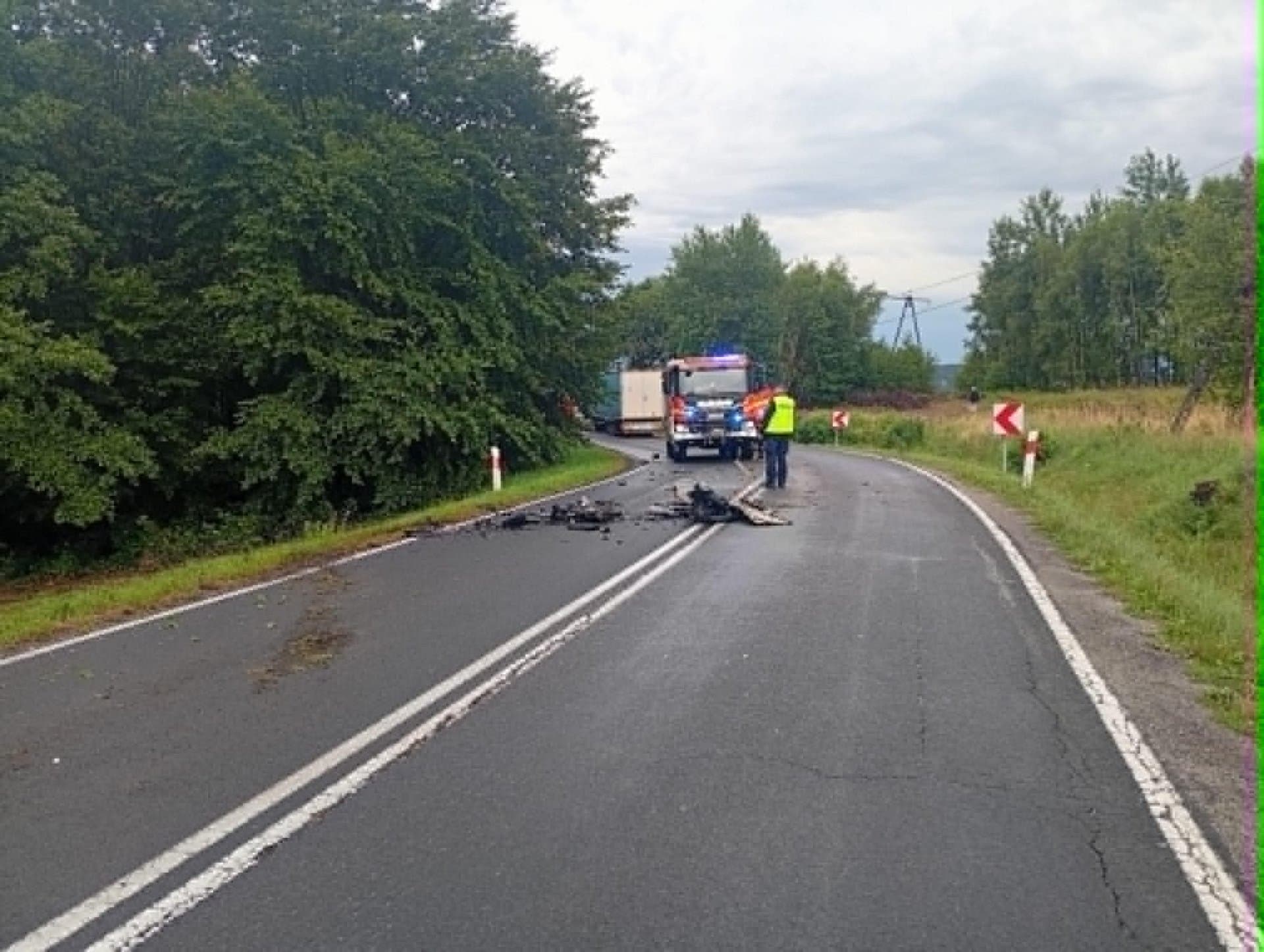 NOWEFeralne popołudnie na drogach regionu. Zablokowana ważna droga wojewódzka