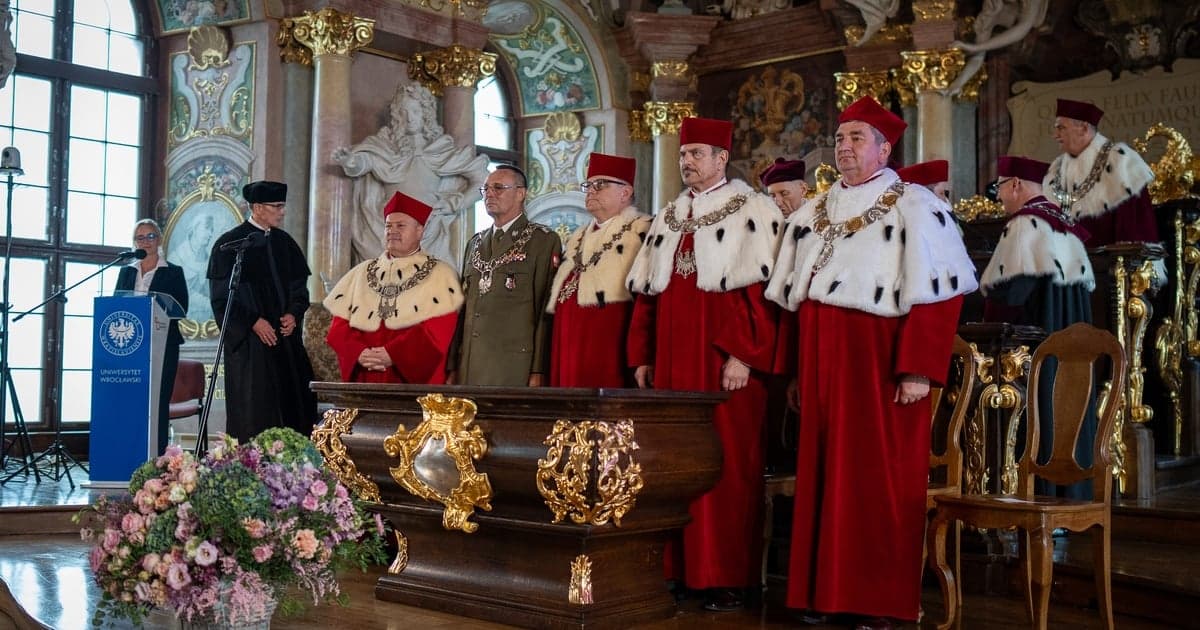 Nowi profesorowie z Wrocławia. Karol Nawrocki podpisał nominacje