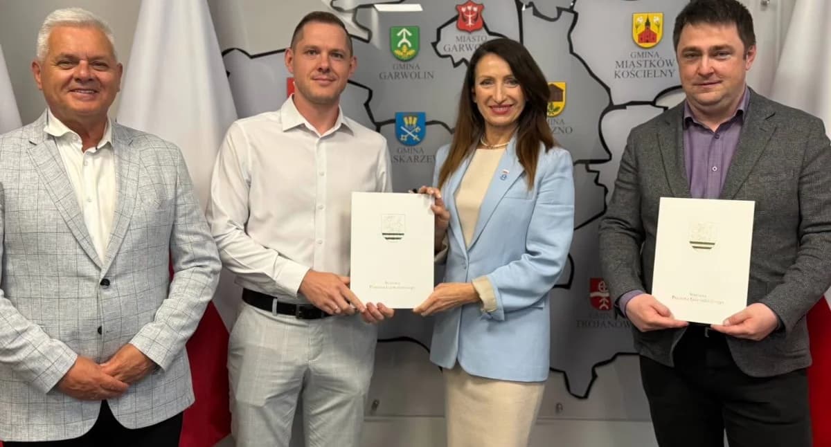 Nowy asfalt w Kobylnicy! Podpisano umowę na przebudowę drogi