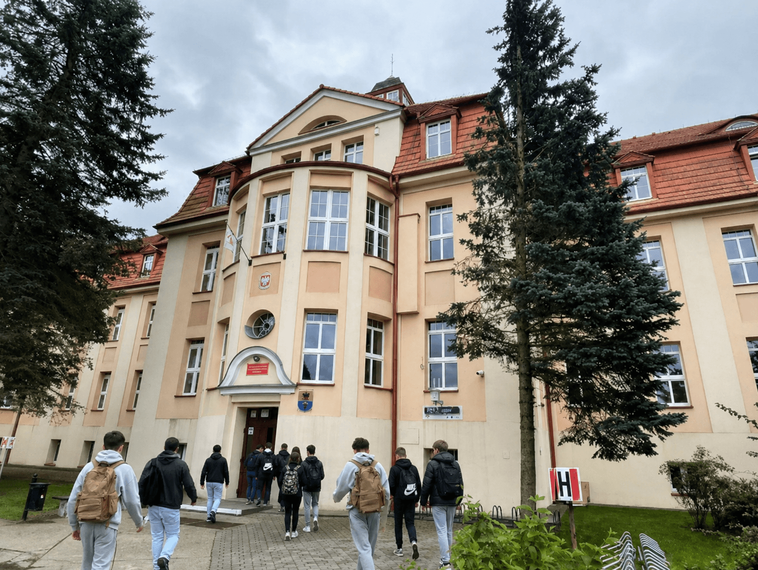 Nowy rozdział, nowe wyzwania. Jak absolwenci szturmowali szkoły ponadpodstawowe w powiecie chojnickim