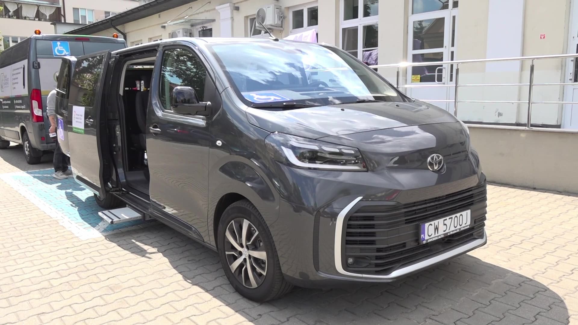 Nowy samochód dla ZAZ we Włocławku. Ułatwi rehabilitację i codzienny transport