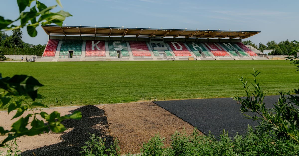 Nowy stadion w Myślenicach pod zarządem miejskiej spółki. Pierwszeństwo dla Dalinu i Respektu