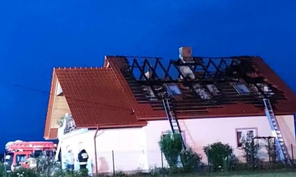 NOWY WIŚNICZ. Tragiczne uderzenie pioruna odebrało im dorobek życia. Dzieci walczą o dom dla poszkodowanych rodziców